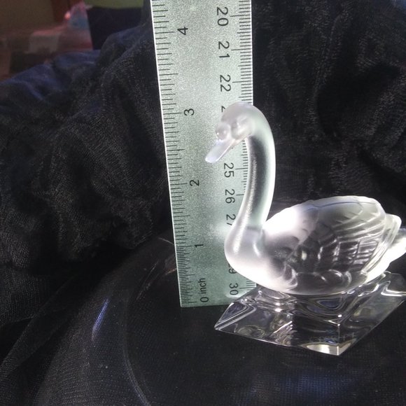 Goebel Swan Frosted Lead Crystal Figurine Paperweight very polished bottom - Picture 10 of 14